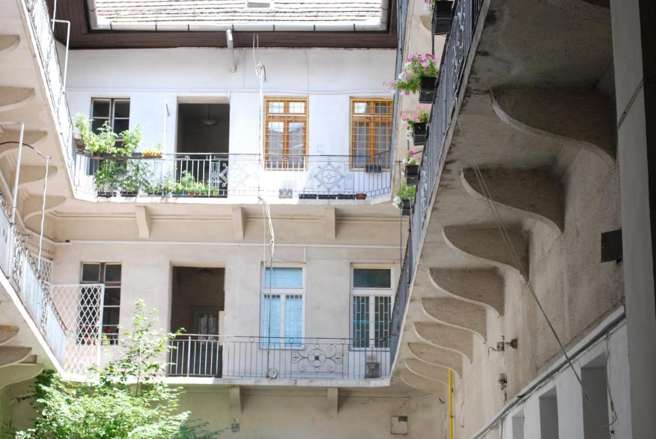 Stylish Studios Apartment In The City Center With Air Conditioning 부다페스트 외부 사진